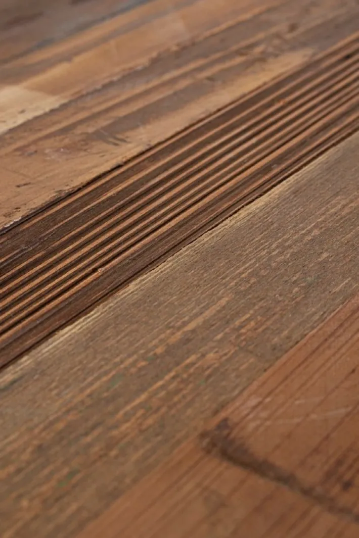 Bizzotto Carrelli Ed Espositori>ESPOSITORE IN LEGNO CON RUOTE