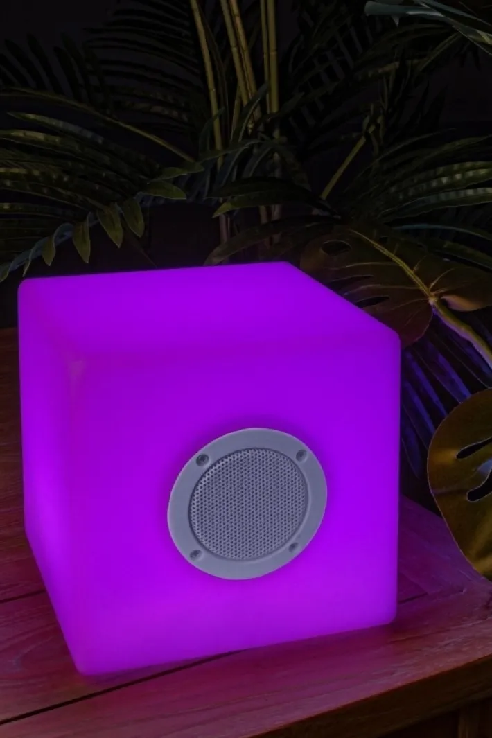 Bizzotto Illuminazione>LAMPADA LED SPEAKER IN PLASTICA 20X20 - CUBO