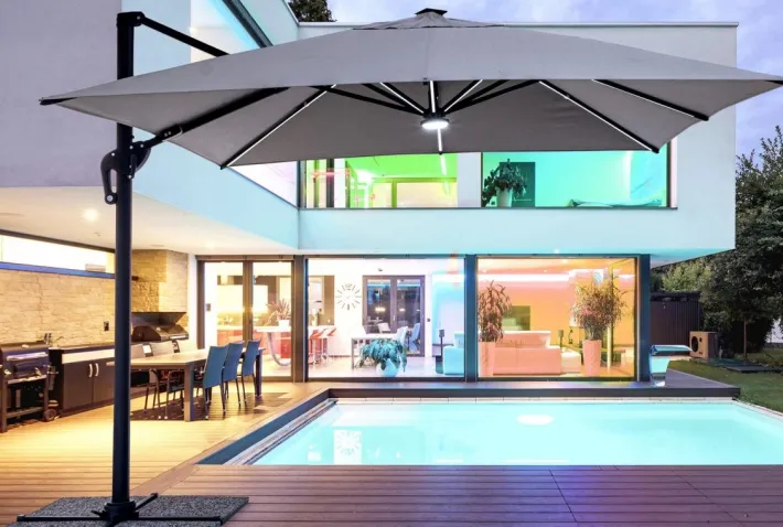 Bizzotto Ombrelloni>OMBRELLONE BRACCIO CON LED IN ALLUMINIO 3X3 ANTRACITE - INES
